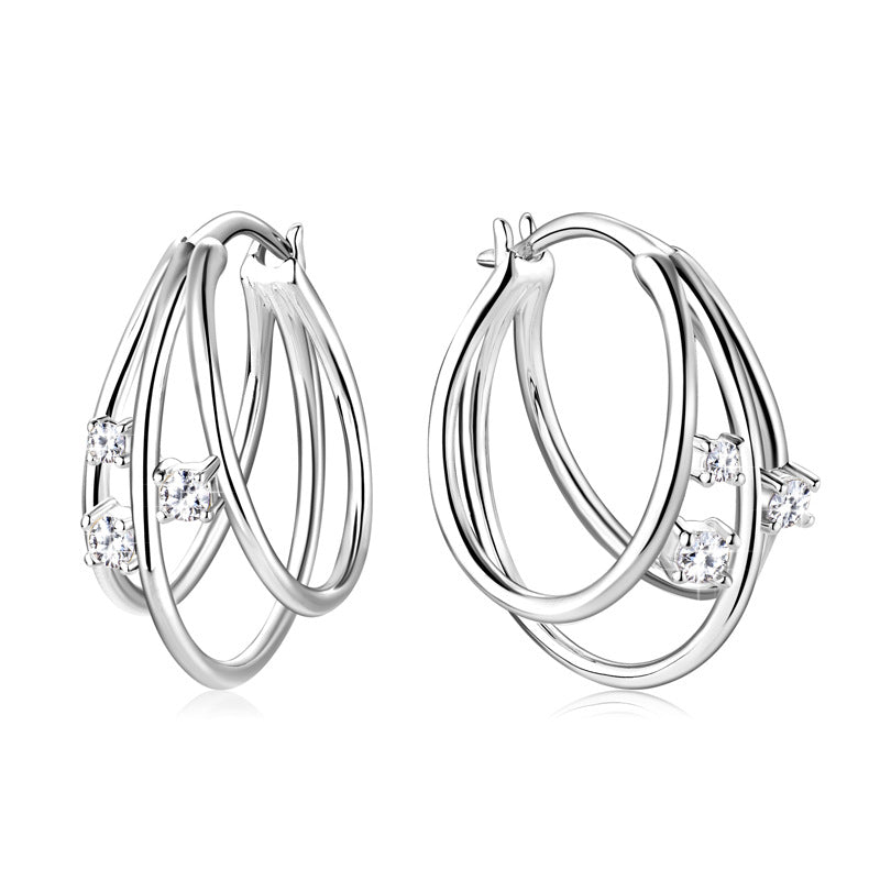 Elegant Women's Moissanite Hoop Earrings: Fashionable Diamond Earrings