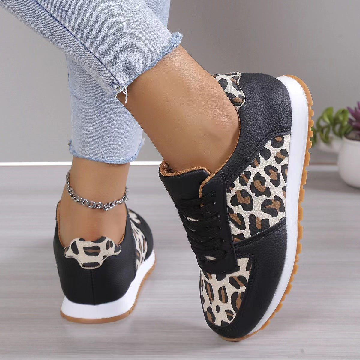 Leopard Lace-up Women's Sports Sneakers