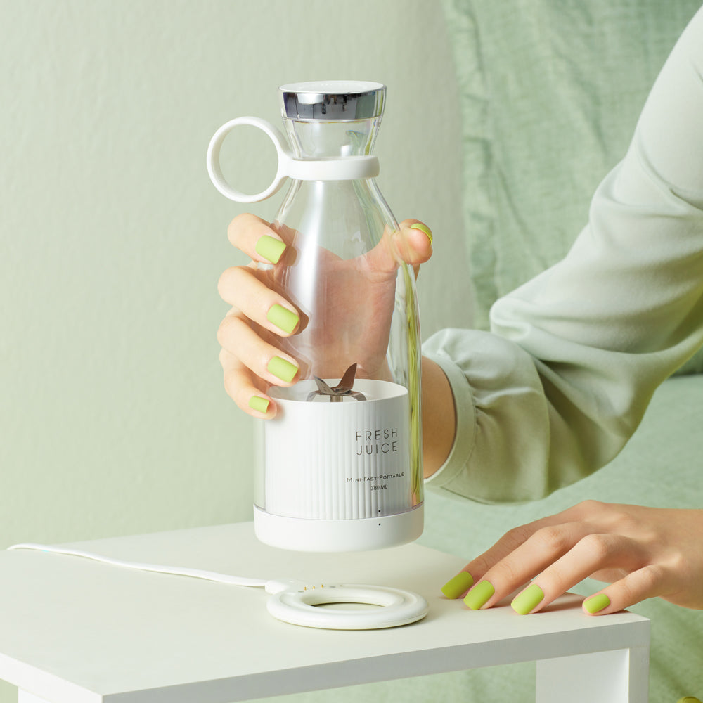 Compact Electric Juicer Blender for Homemade Nutrient-Rich Juice