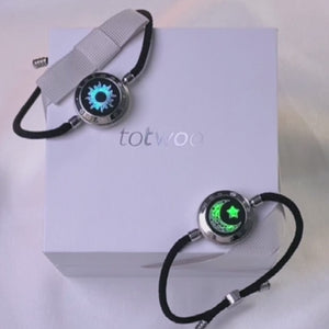 TOTWOO Touch Bracelets for Couples, Vibration & Light up for Love Couples- Long Distance Relationship Gifts for Girlfriend Bluetooth Pairing Jewelry